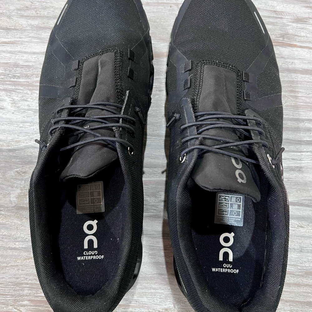 On Running Black Sneakers- waterproof on cloud men’s 11.5. Some wear